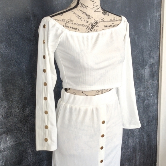 Crop Top & Slit Skirt set - Picture 3 of 7